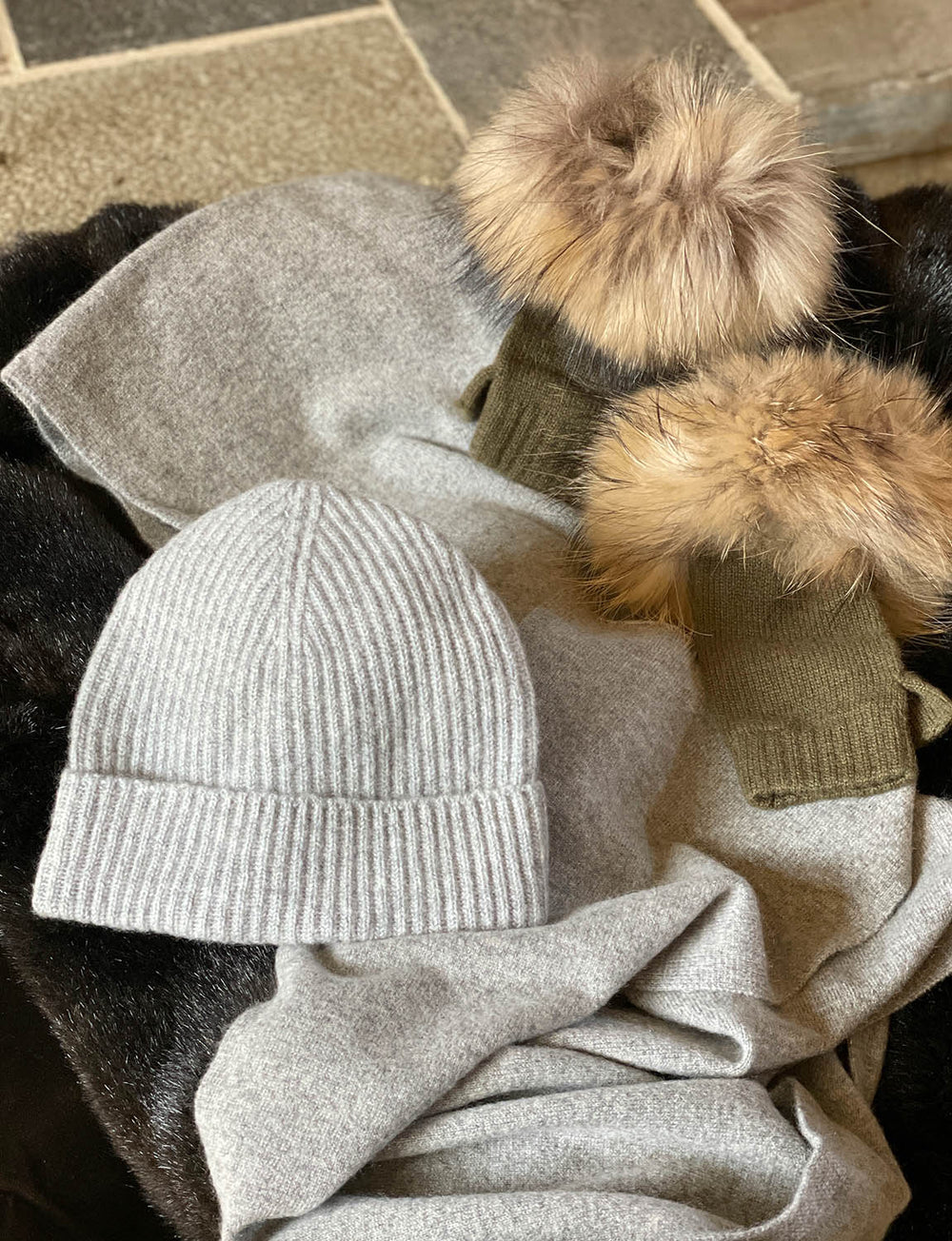 Ribbed Winter Cashmere Beanie Unisex – HEDGE